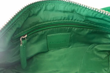 Desigual zöld-fehér mintás crossbody táska