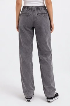 Volcom női nadrág - S - (Bolti ára: 28.500 Ft)