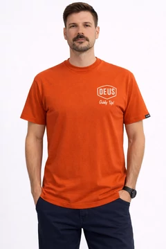 Deus - férfi póló  - M - Bolti ár: 27.750 Ft