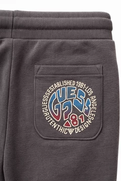 Guess fiú szett - 5 y - (Bolti ára 20.000 Ft)