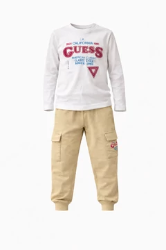 Guess kisfiú szett (Bolti ár 22.000 Ft)