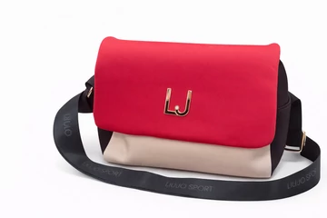 Liu Jo  Sport válltáska  állítható pánttal (Bolti ár: 48.800 Ft)