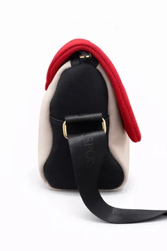 Liu Jo  Sport válltáska  állítható pánttal (Bolti ár: 48.800 Ft)