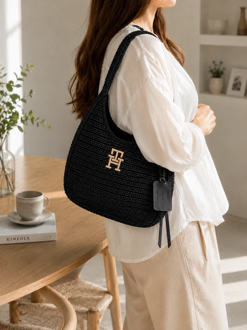 Tommy Hilfiger Raffia Hobo fekete fonott válltáska