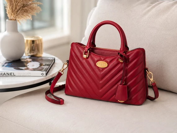 Guess Jayden Satchel bordo steppelt kézitáska