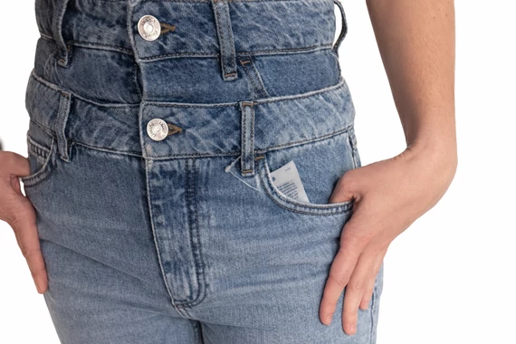 Liu Jo extra magas derekú női farmer  -28 -  (Bolti ár: 74.250 Ft)