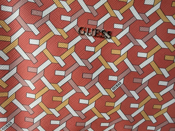 Guess 2 az 1-ben mintás női szett - korall színben