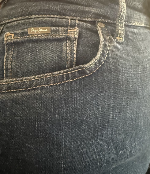 Pepe Jeans egyenes szárú női farmer W:25, L:30 (Bolti ár:39.990 Ft)