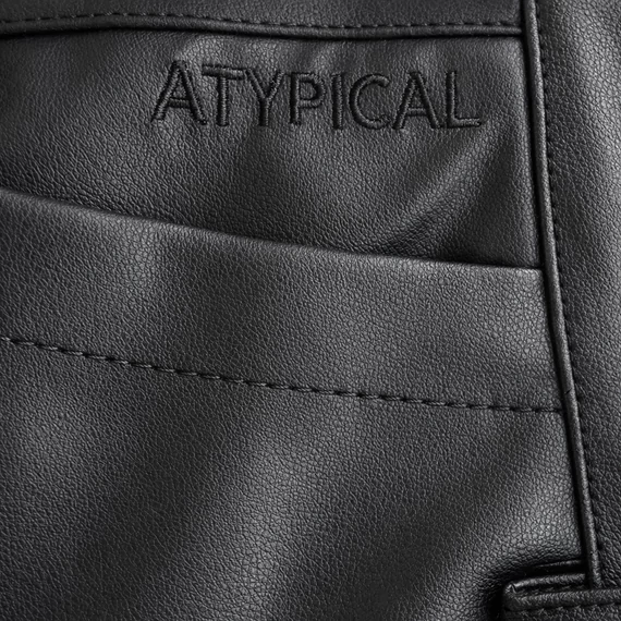 Desigual női műbőr nadrág -M- (Bolti ára: 44.000 Ft)