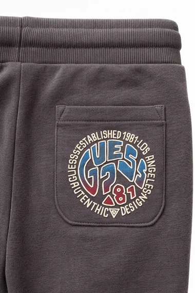 Guess fiú szett - 5 y - (Bolti ára 20.000 Ft)