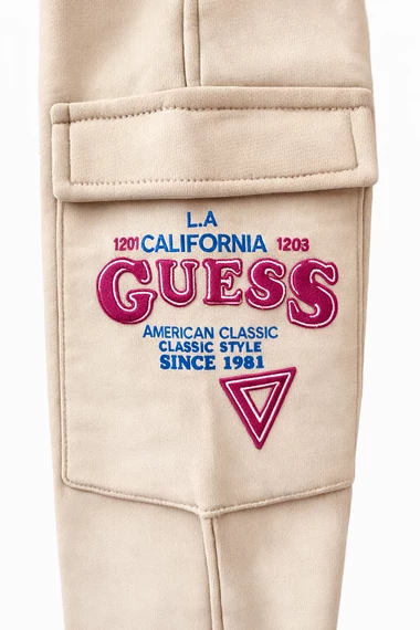 Guess kisfiú szett (Bolti ár 22.000 Ft)