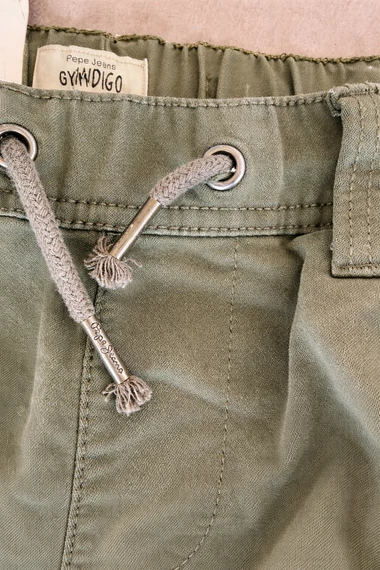 Pepe Jeans fiú nadrág - 146 - Bolti ár: ( 28.800 Ft)